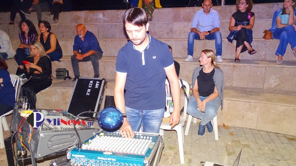 Irida Koufogazou (10)