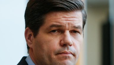 epa06707007 Aaron Wess Mitchell, the US Assistant Secretary of State for European and Eurasian Affairs, speaks with media after his visit to Ukrainian President Petro Poroshenko in Kiev, Ukraine, 02 May 2018.  Mitchell arrived in Kiev to meet with top Ukrainian officials. The United States confirmed earlier the American-made, Javelin anti-tank missile systems were delivered to Ukraine on April 30.  EPA/SERGEY DOLZHENKO