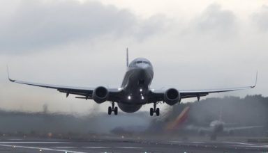 1454136_epitethike-ginaika-koimotan-aeroplano