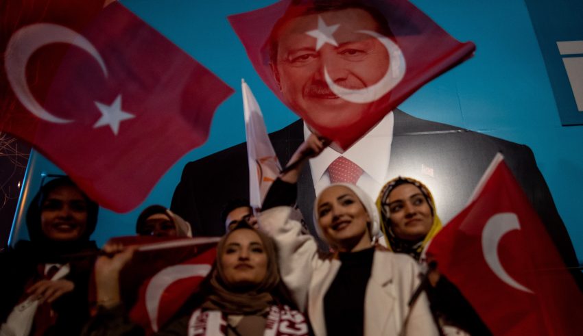 epa07477648 Supporters of Justice and Development Party (AK Party) hold Turkish flags as they celebrate early results for Istanbul mayor in local elections in Istanbul, Turkey, 31 March 2019. Some 57 milion people voted in local elections in Turkey's capital and the country's overall 81 provinces. EPA/SEDAT SUNA