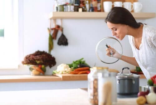 1-kitchen-smells
