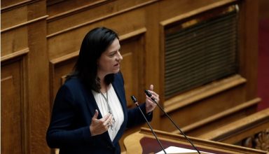 Η υπουργός Παιδείας Νίκη Κεραμέως  μιλά  στην ολομέλεια της Βουλής, στη συζήτηση των προγραμματικών δηλώσεων της κυβέρνησης, Δευτέρα 22 Ιουλίου 2019. Ολοκληρώνεται  η ανάγνωση των προγραμματικών δηλώσεων της κυβέρνησης η οποία πρόκειται να ολοκληρωθεί σήμερα τα μεσάνυχτα, για την παροχή ψήφου εμπιστοσύνης στην κυβέρνηση. ΑΠΕ-ΜΠΕ/ΑΠΕ-ΜΠΕ/Αλέξανδρος Μπελτές