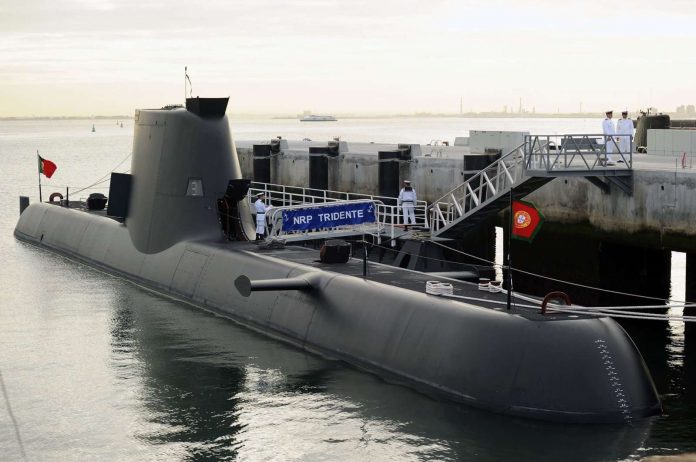 turkish_submarine-696x462