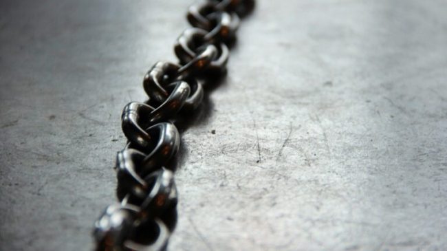 metal-chain-reuters-768x431