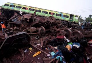 Indian_train_crash_2_Reuters-960x600